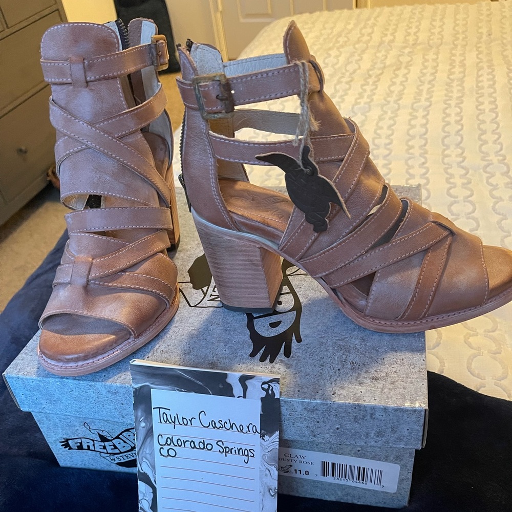 Freebird heels- Claw in Dusty Rose, size 11